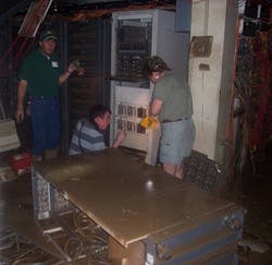 100 1813 400 100 1813 400