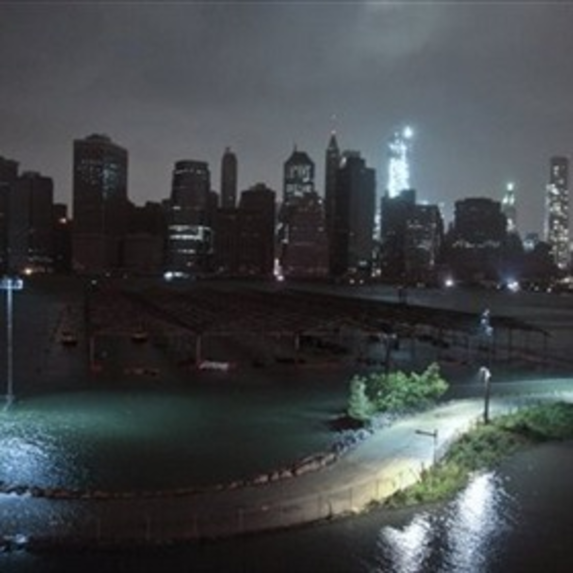 Lowermanhattanindarkness102912a