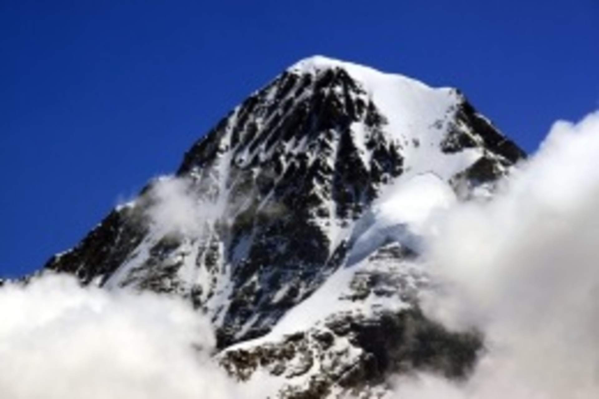 Mountain 35653120 Smaller