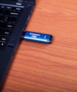 H1603 Solutions Security Eset Kingston Usb1 302x357 H1603 Solutions Security Eset Kingston Usb1 302x357