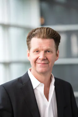 H1608 Ind Watch Verge Healthcare Mark Crockett H1608 Ind Watch Verge Healthcare Mark Crockett