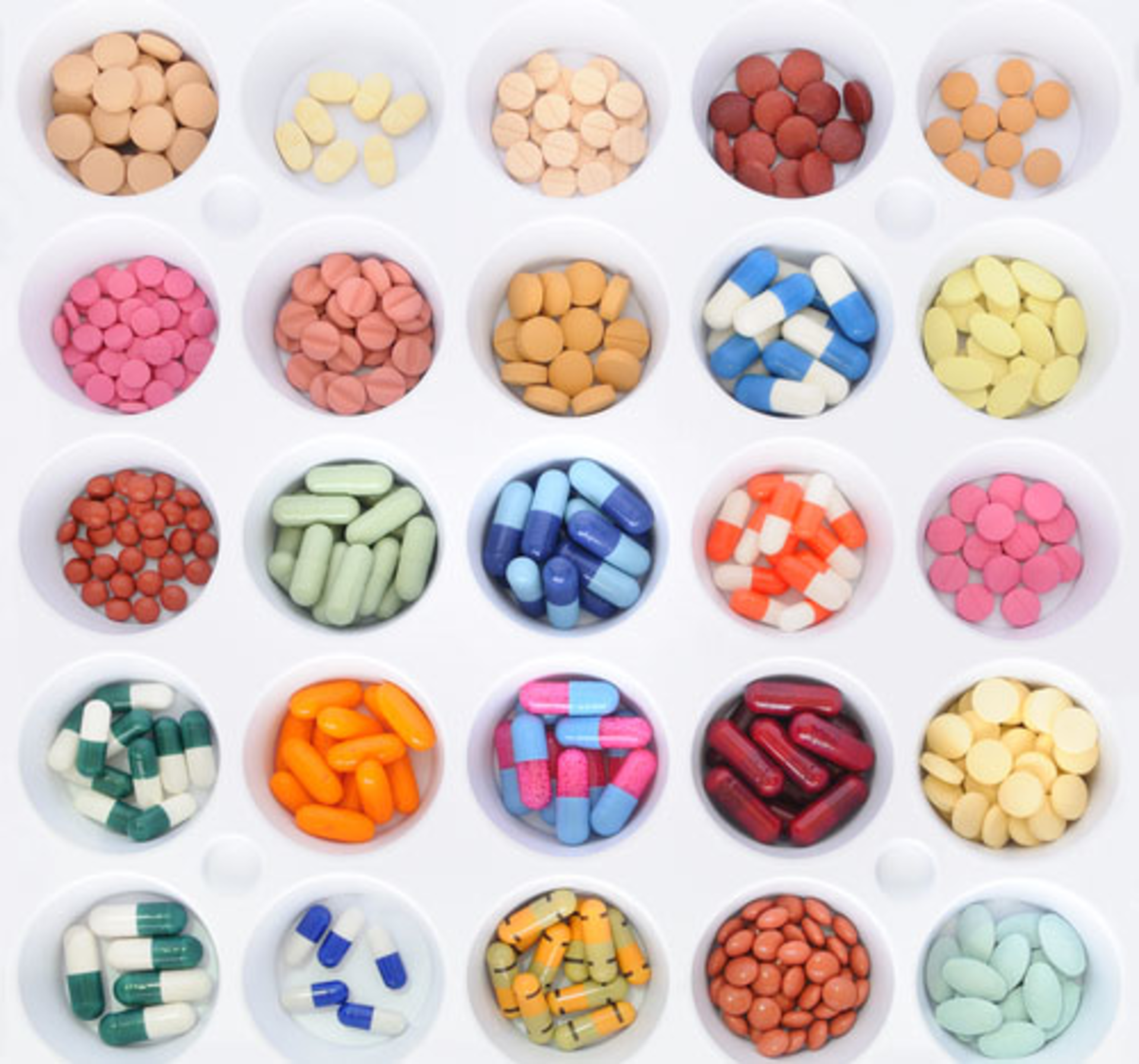 Pills Shutterstock 125648294 Smaller