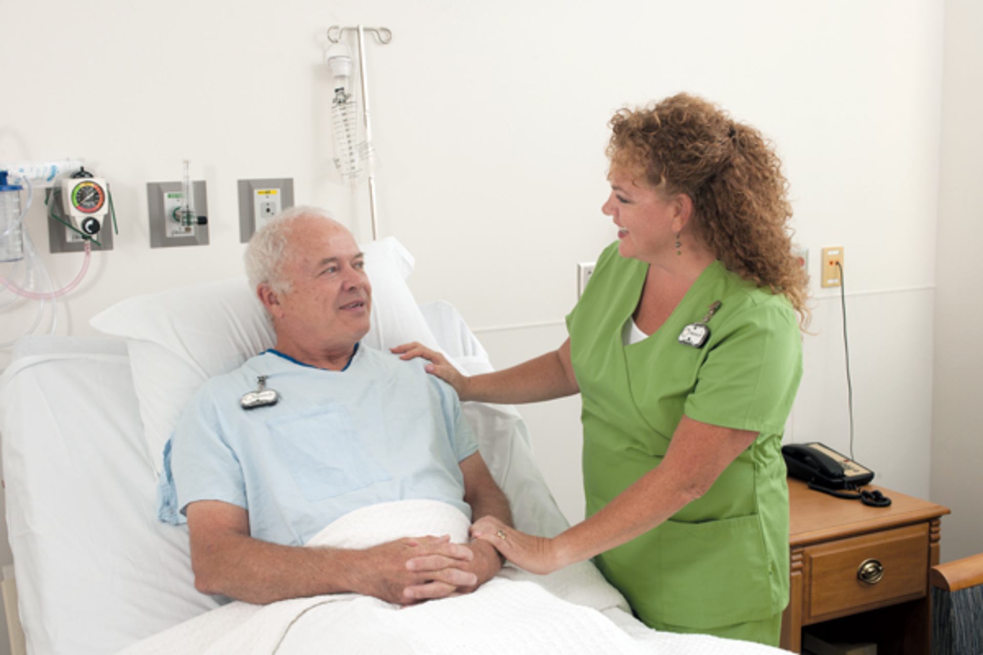 h06pattrackNurseFemale2-Versus