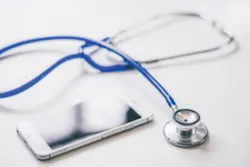 Hmt201805 06 Iw Apple Stethoscope 326x218