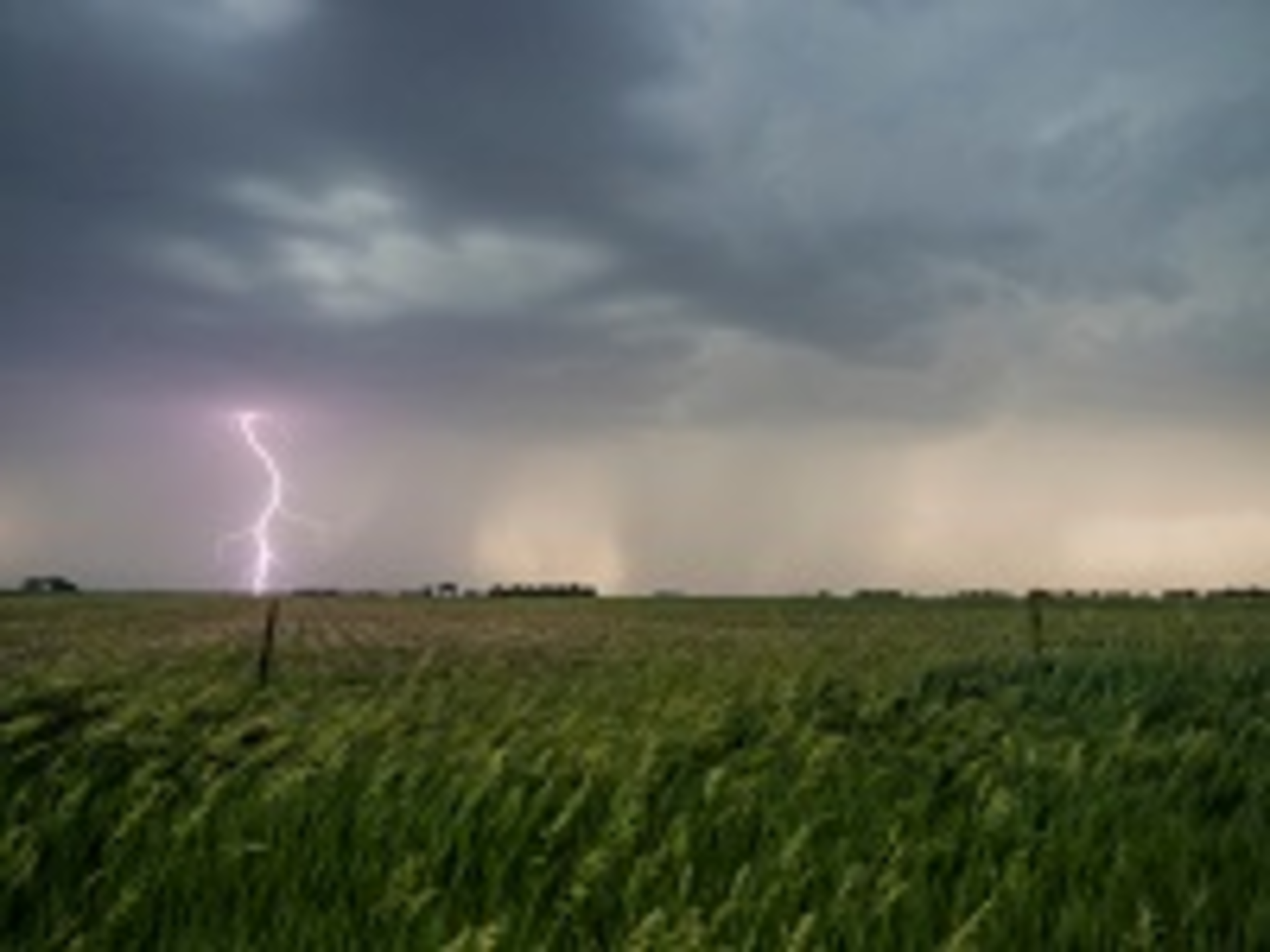 Nebraskathunderstorm Shutterstock 1017176905 Smaller