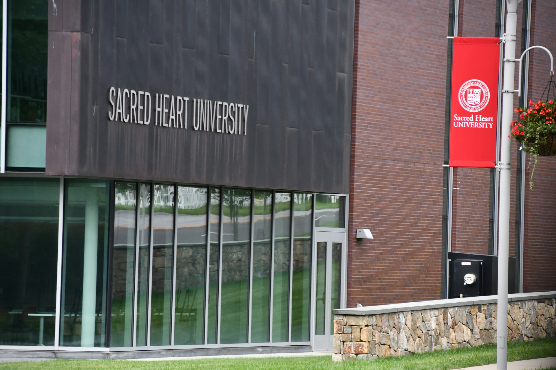 Dreamstime Xxl 249497224 64d5aa2dc868a