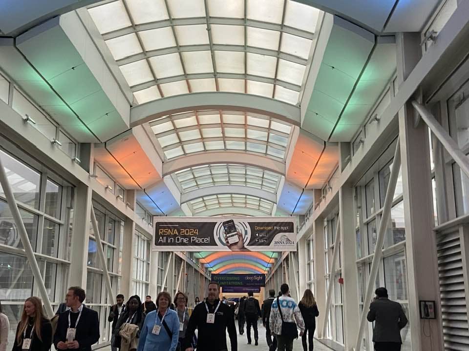 RSNA24 attendees crossing the bridge between the East and South Buildings at Chicago's McCormick Place