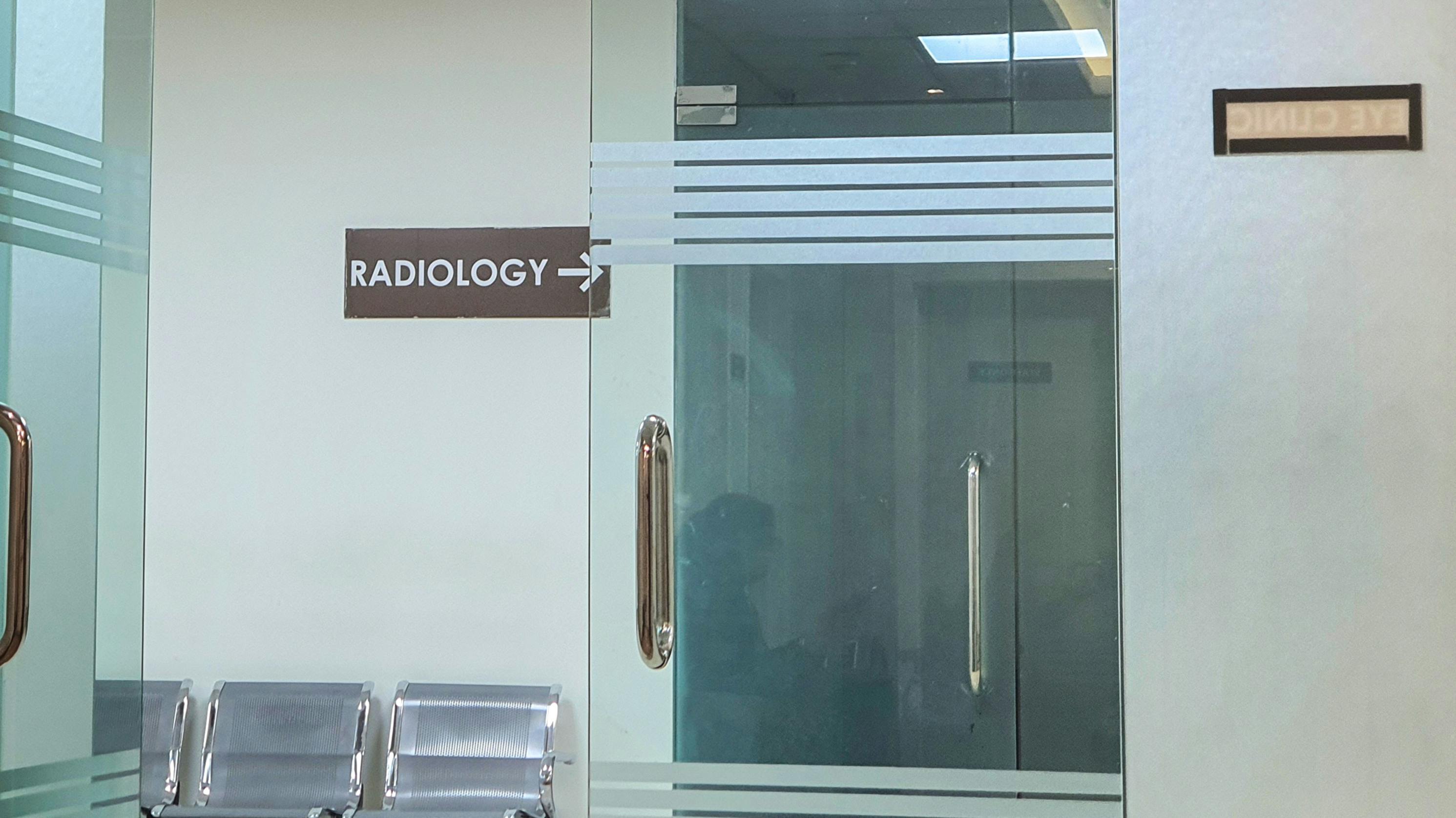 dreamstime_l_332489345